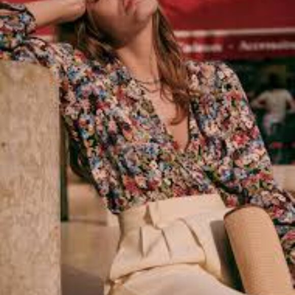 Sezane Abelia Wrap Blouse Fall is Blooming size 38 - Picture 3 of 8